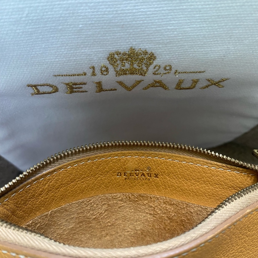 Authentic Delvaux Luxury Tan Leather Women's pouch - Picture 3 of 8